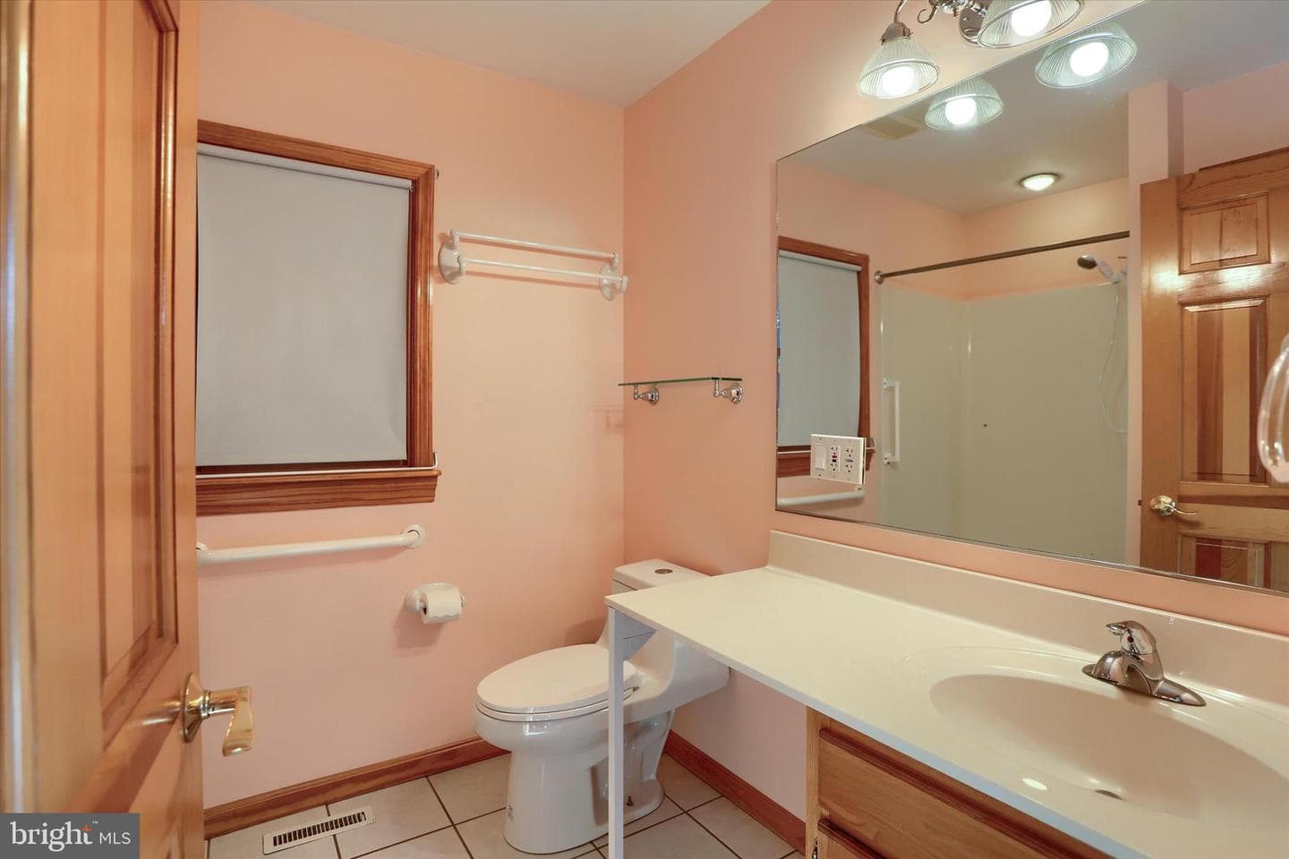 211 Frederick Street photo 32