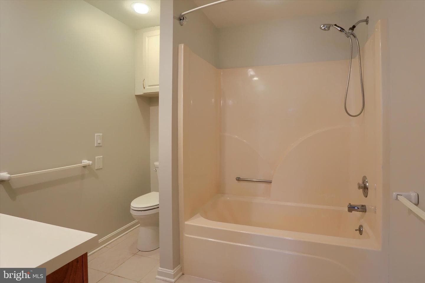 211 Frederick Street photo 41
