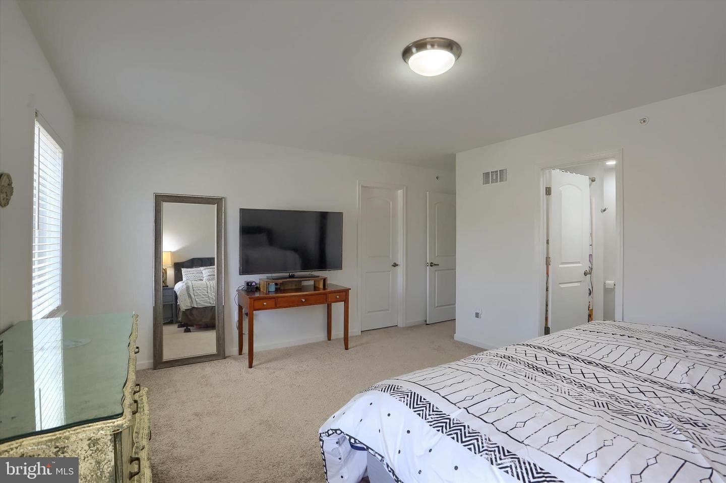 7407 Red Oak Ct photo 22