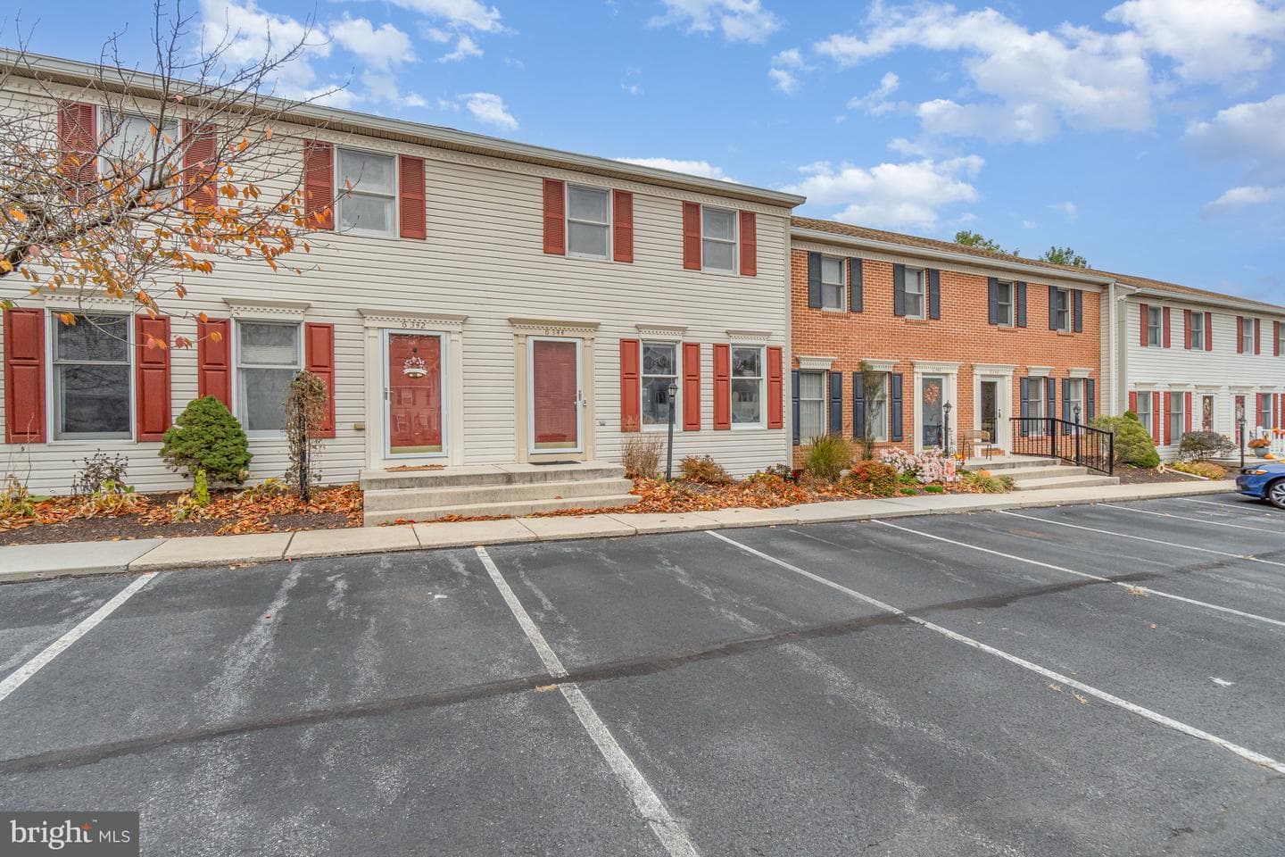 6344 Darlington Drive photo 4