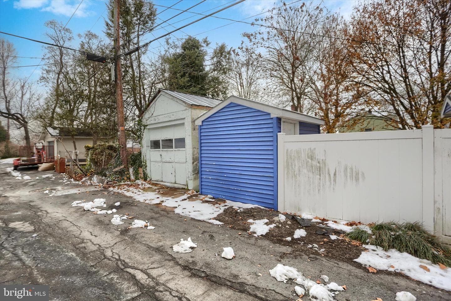 301 Swan Street photo 43