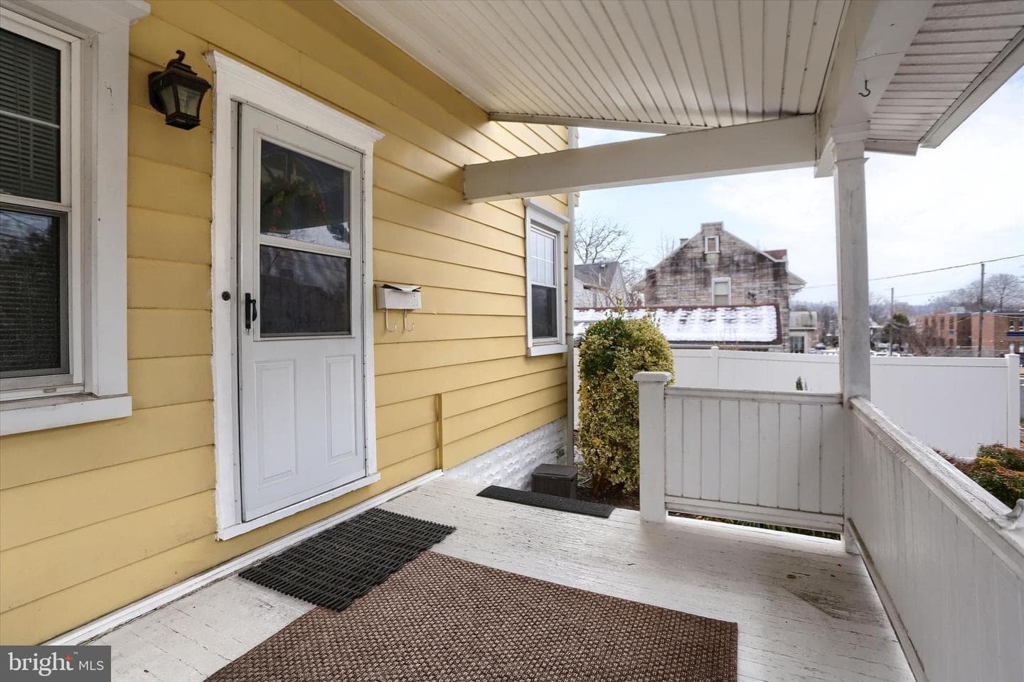301 Swan Street photo 5