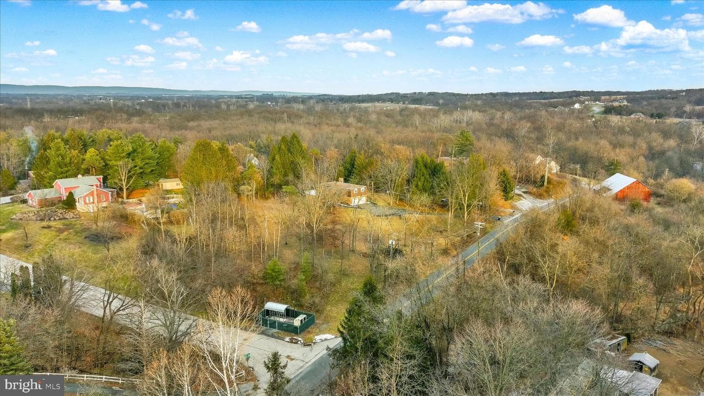 1421 Earlys Mill Road photo 18