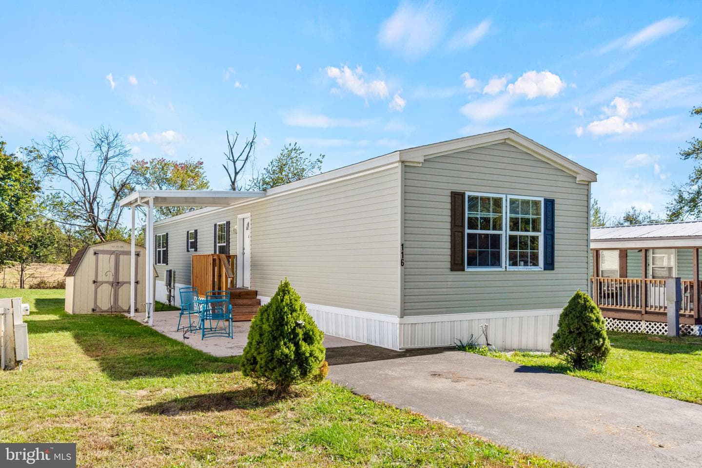 116 Brownstone Park