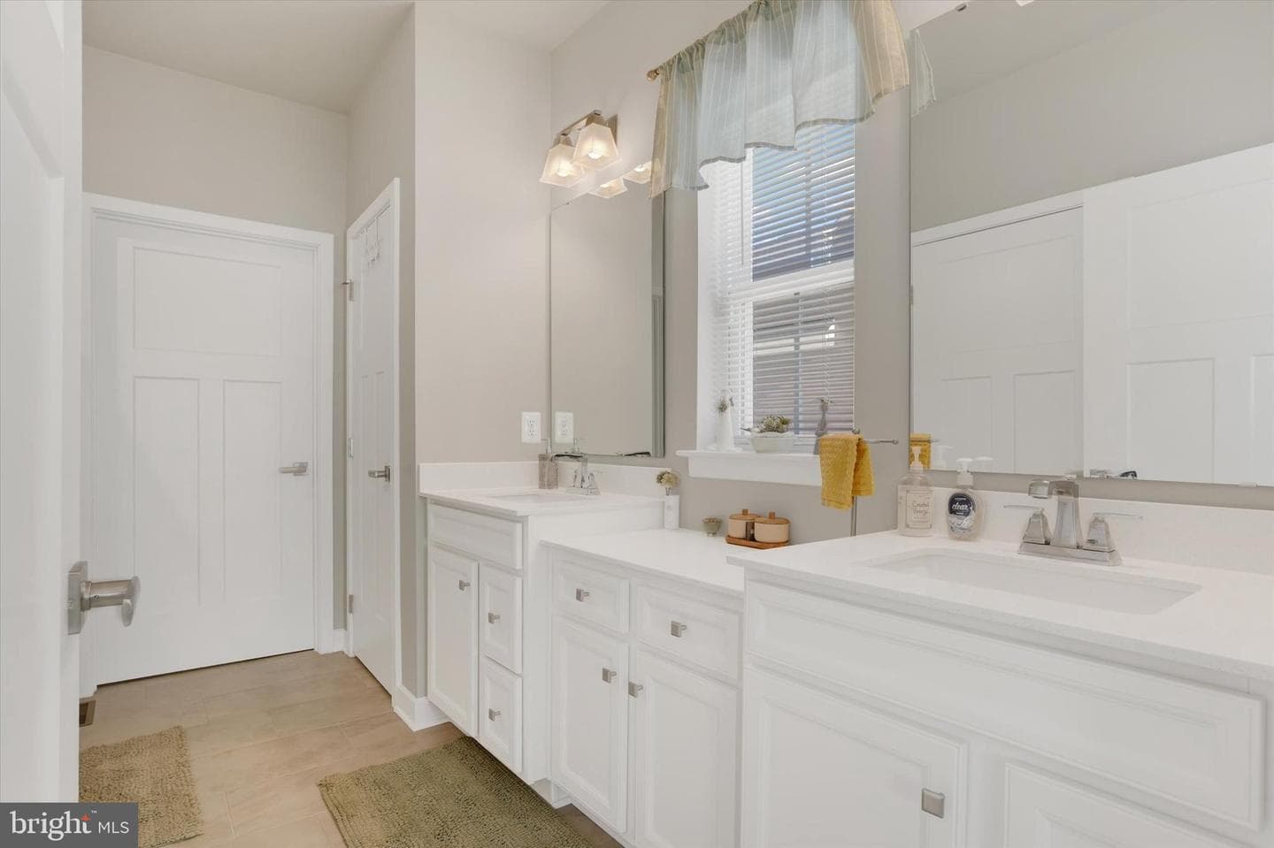 2231 Caroline Lane photo 14