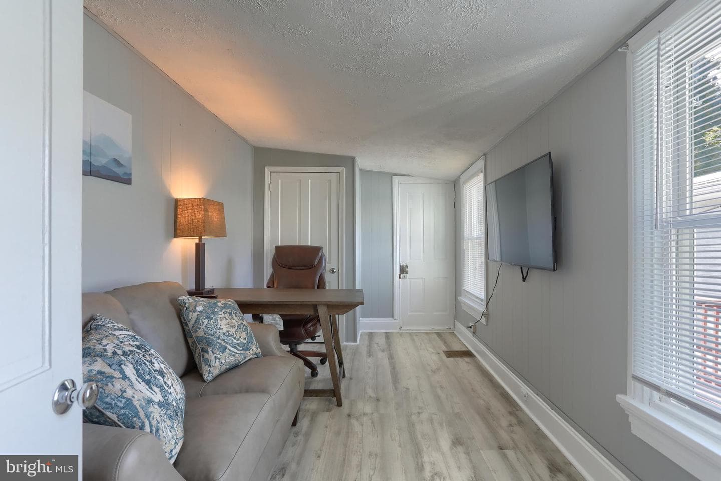 221 Verbeke Street photo 18