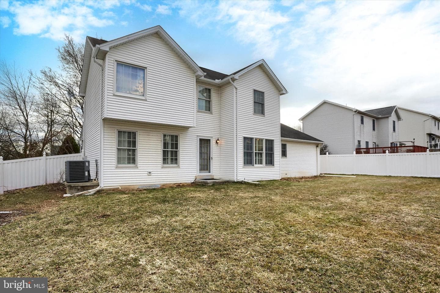 112 Graystone Drive photo 57