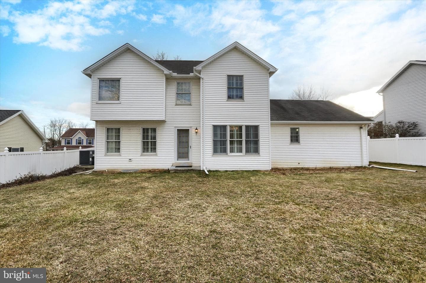 112 Graystone Drive photo 58
