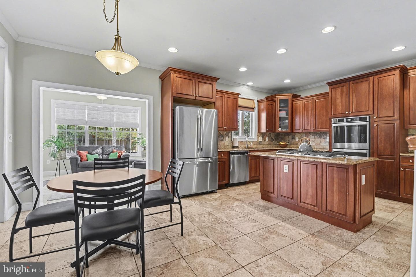 2452 Mercedes Court photo 10