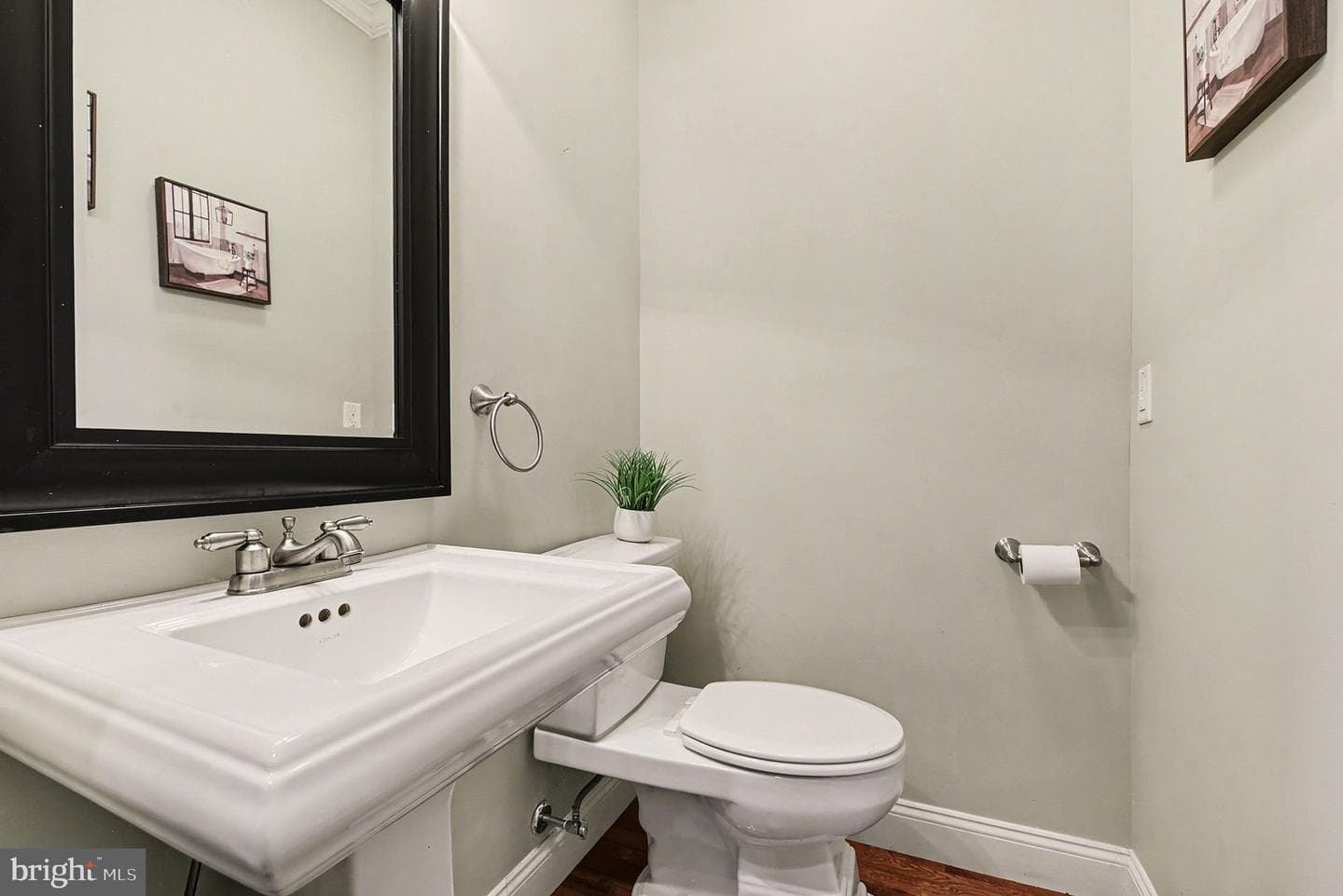 2452 Mercedes Court photo 20