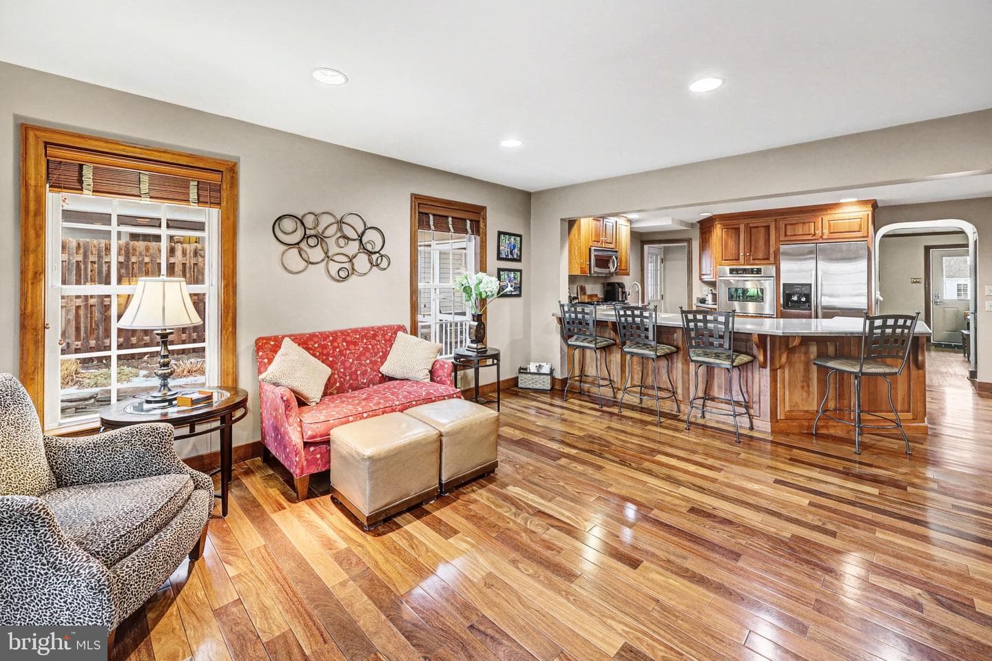 251 Maple Avenue photo 13
