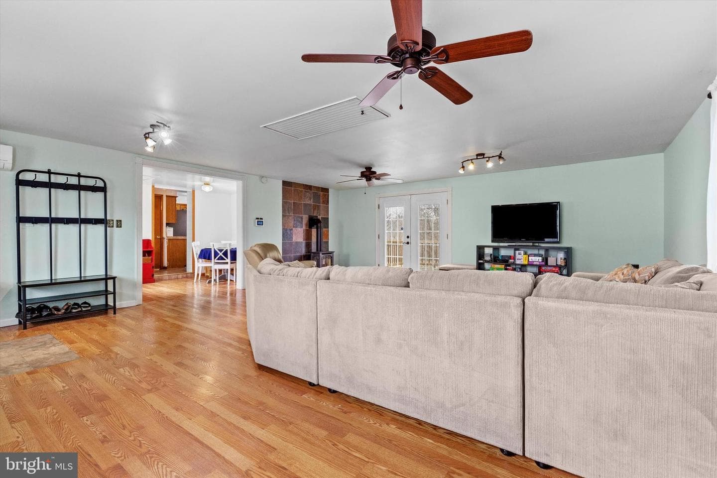381 S 7th Street photo 18