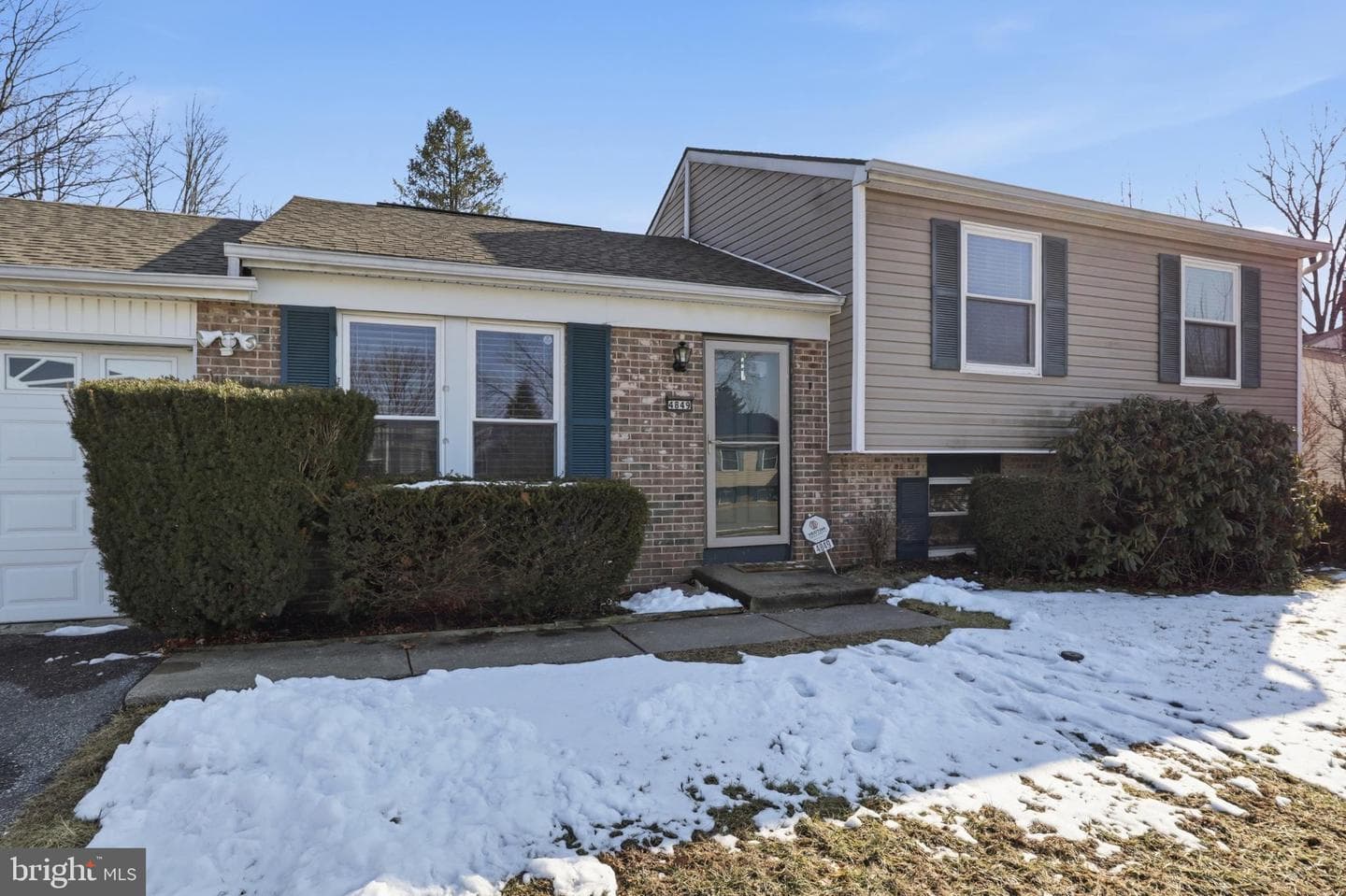 4849 Springtop Drive photo 4