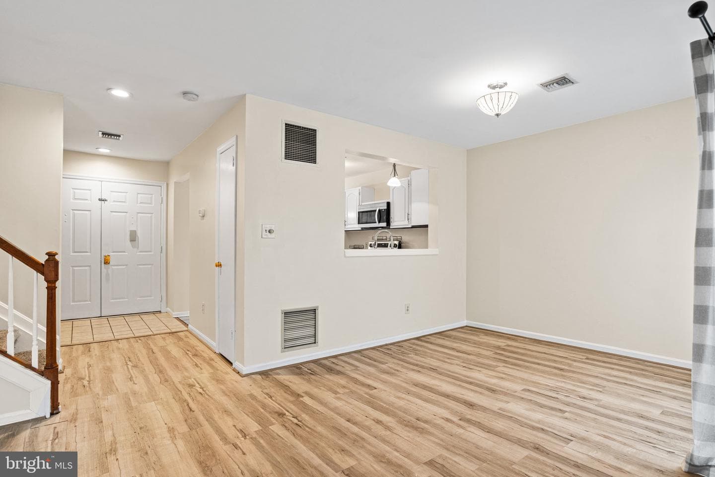 207 Crescent Drive photo 11
