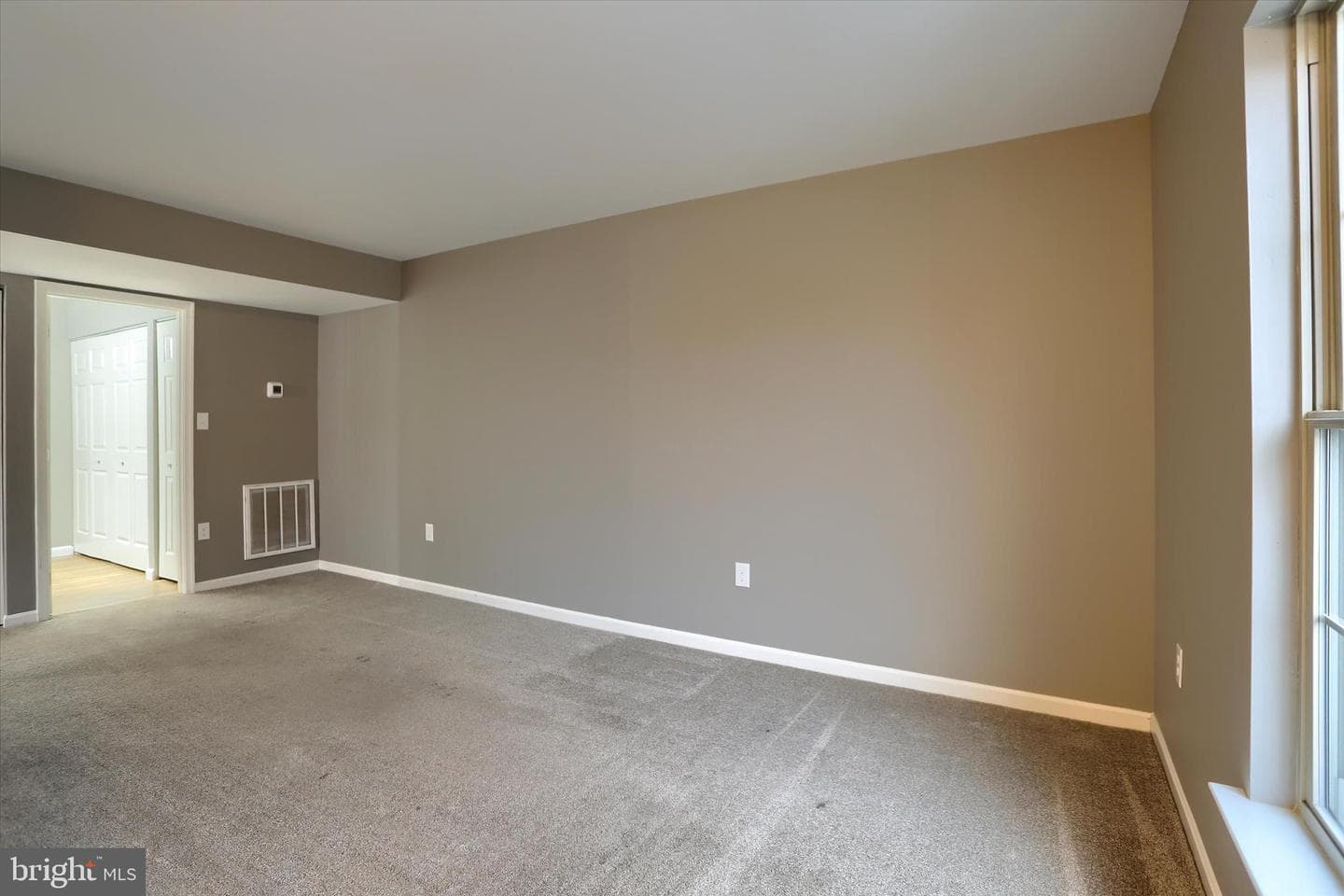 261 Saddle Ridge Drive photo 6