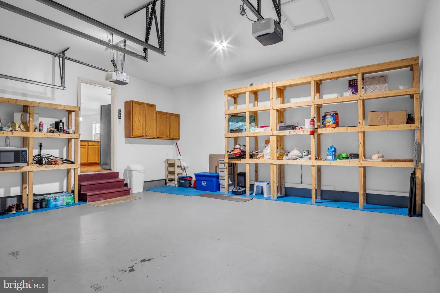554 Yale Street photo 42