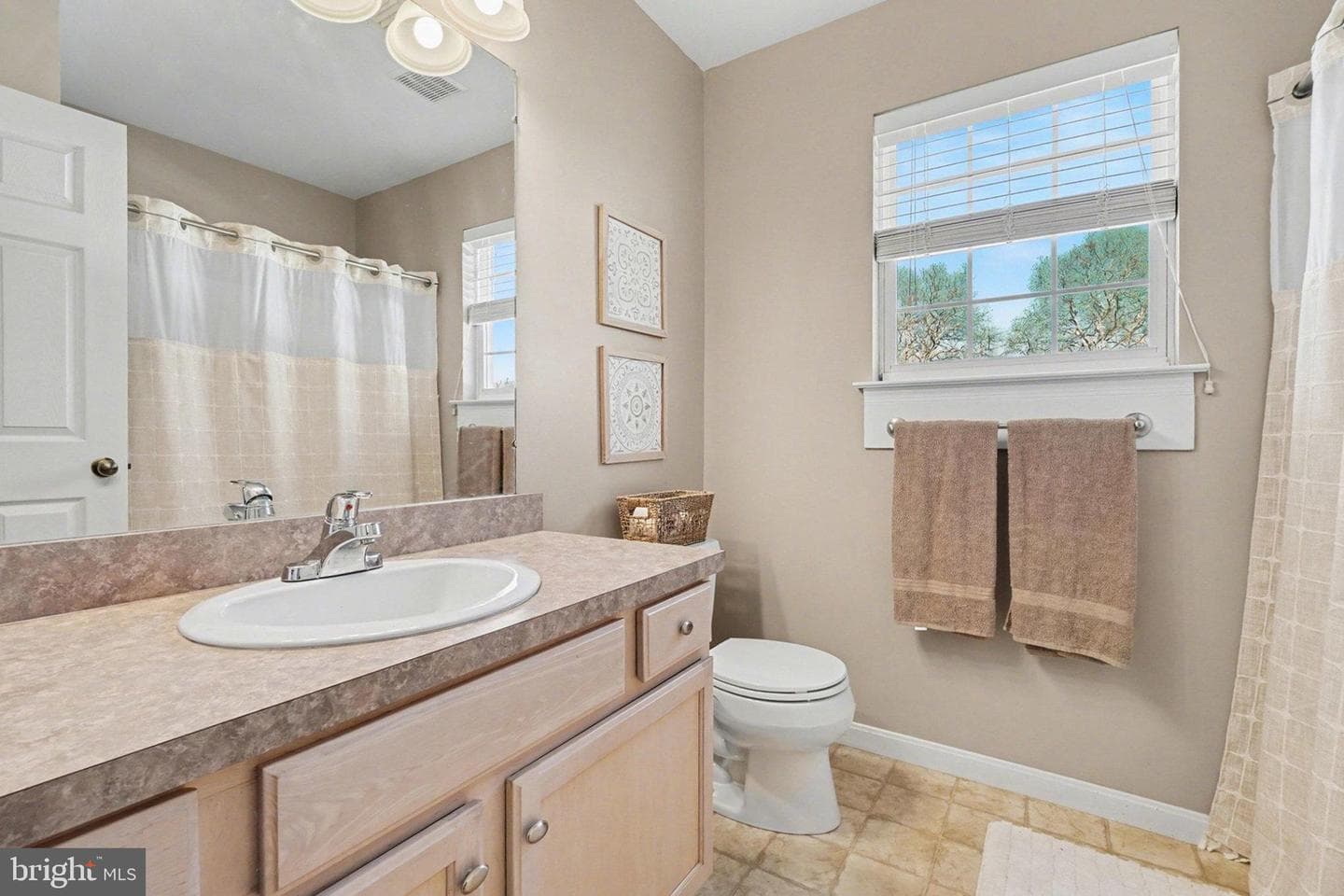 44 Oak Avenue photo 24