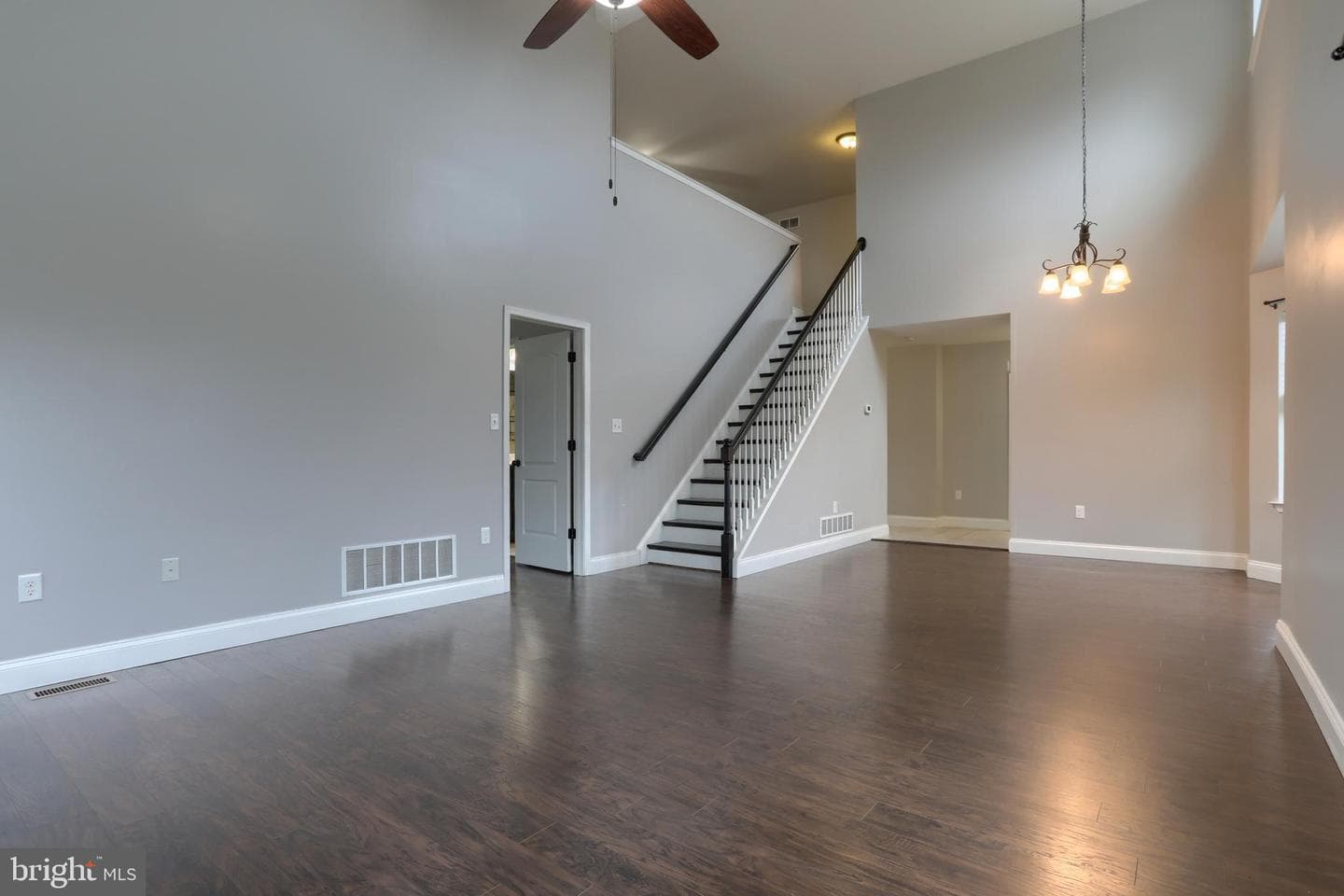 201 Tiverton Lane photo 24