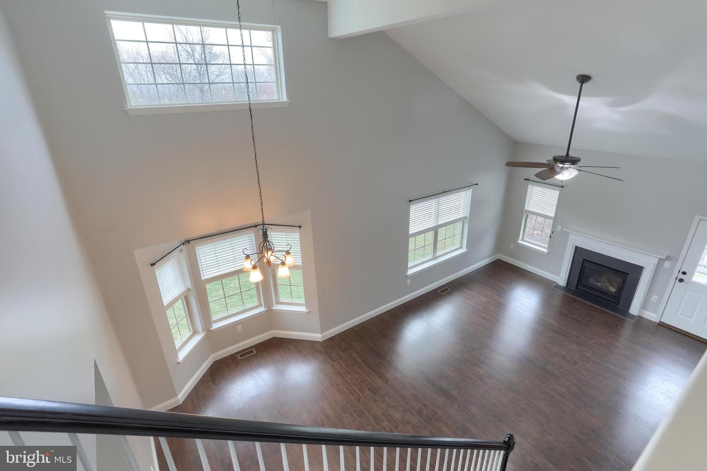 201 Tiverton Lane photo 6