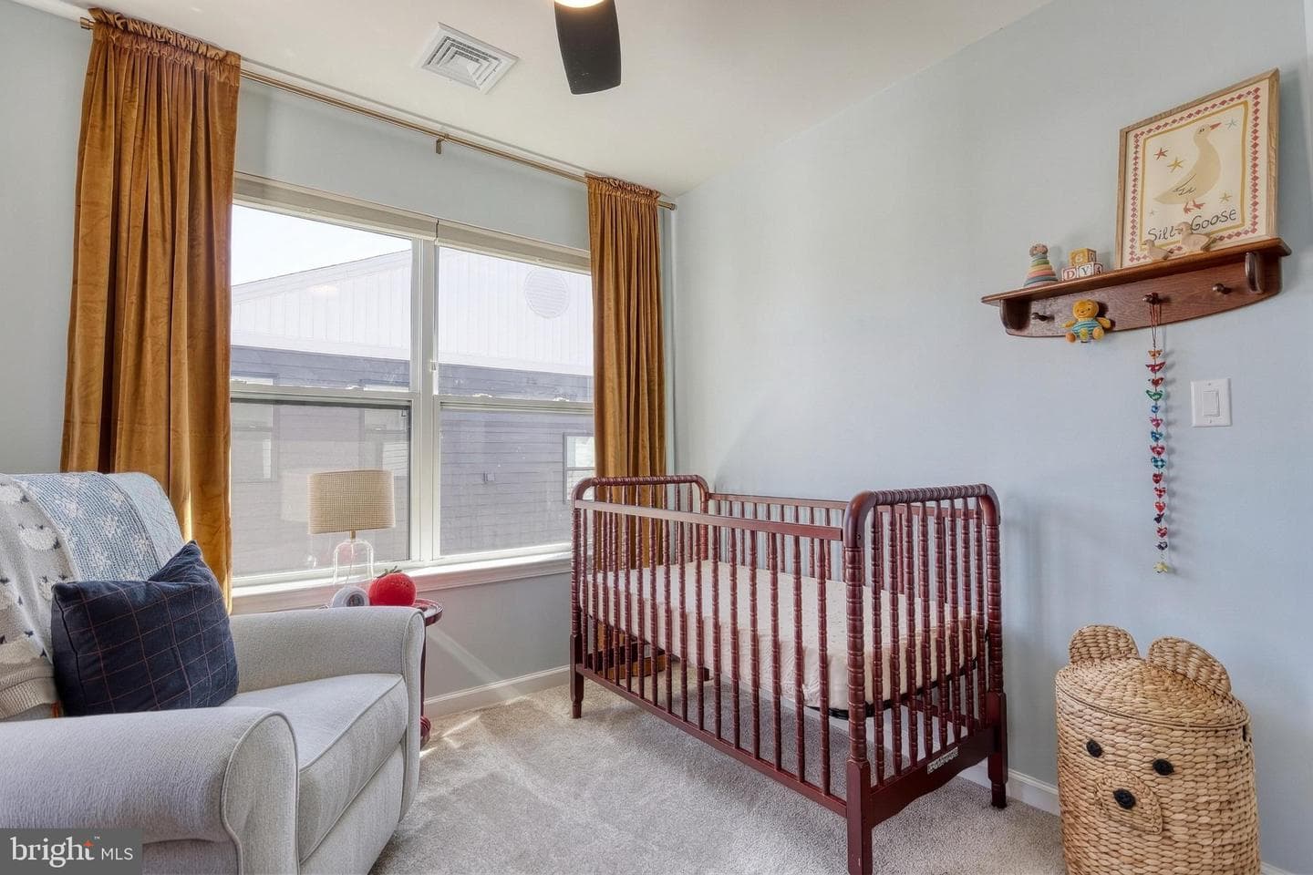 125 High Pointe Drive photo 19