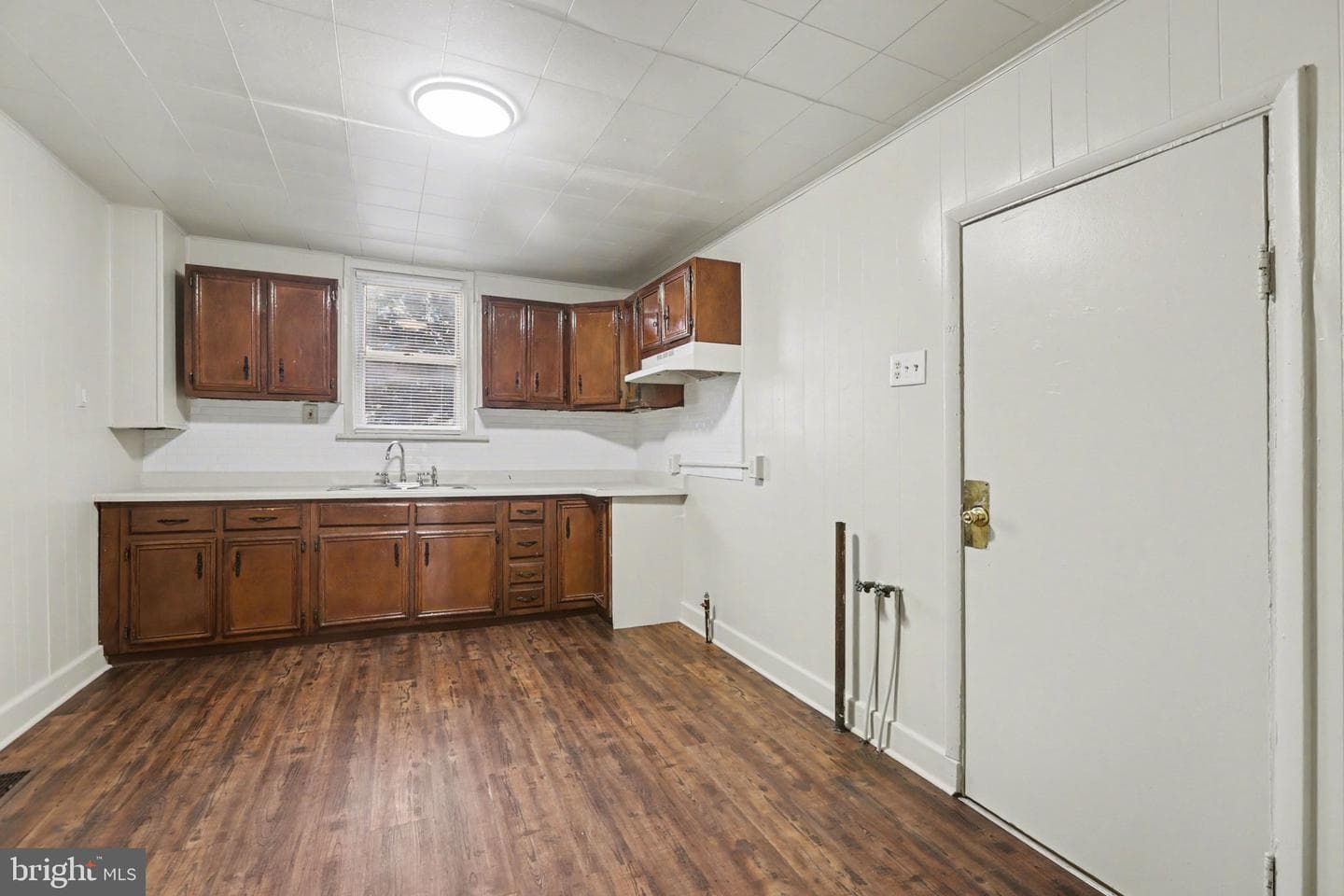 335 Poplar Street photo 8