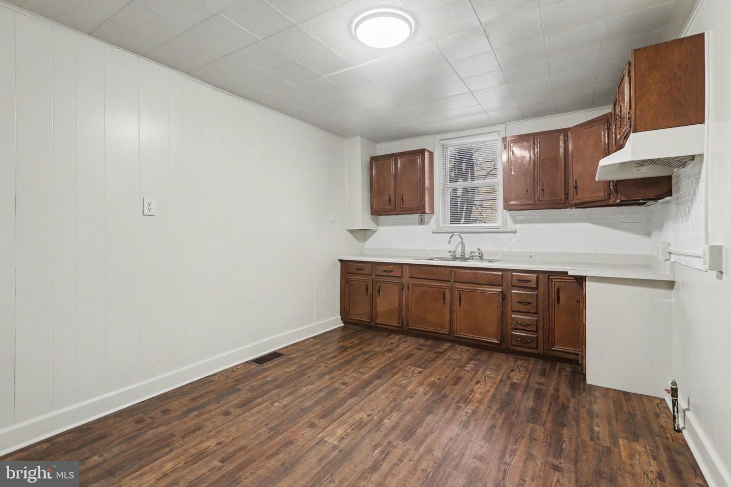 335 Poplar Street photo 9