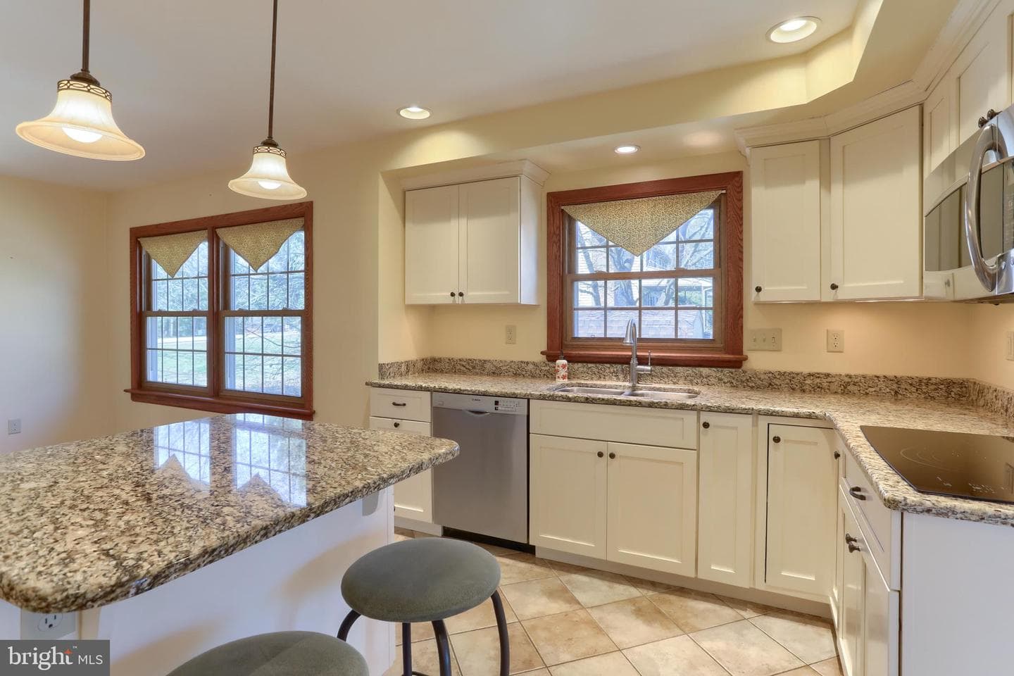 224 Tannenbaum Way photo 13