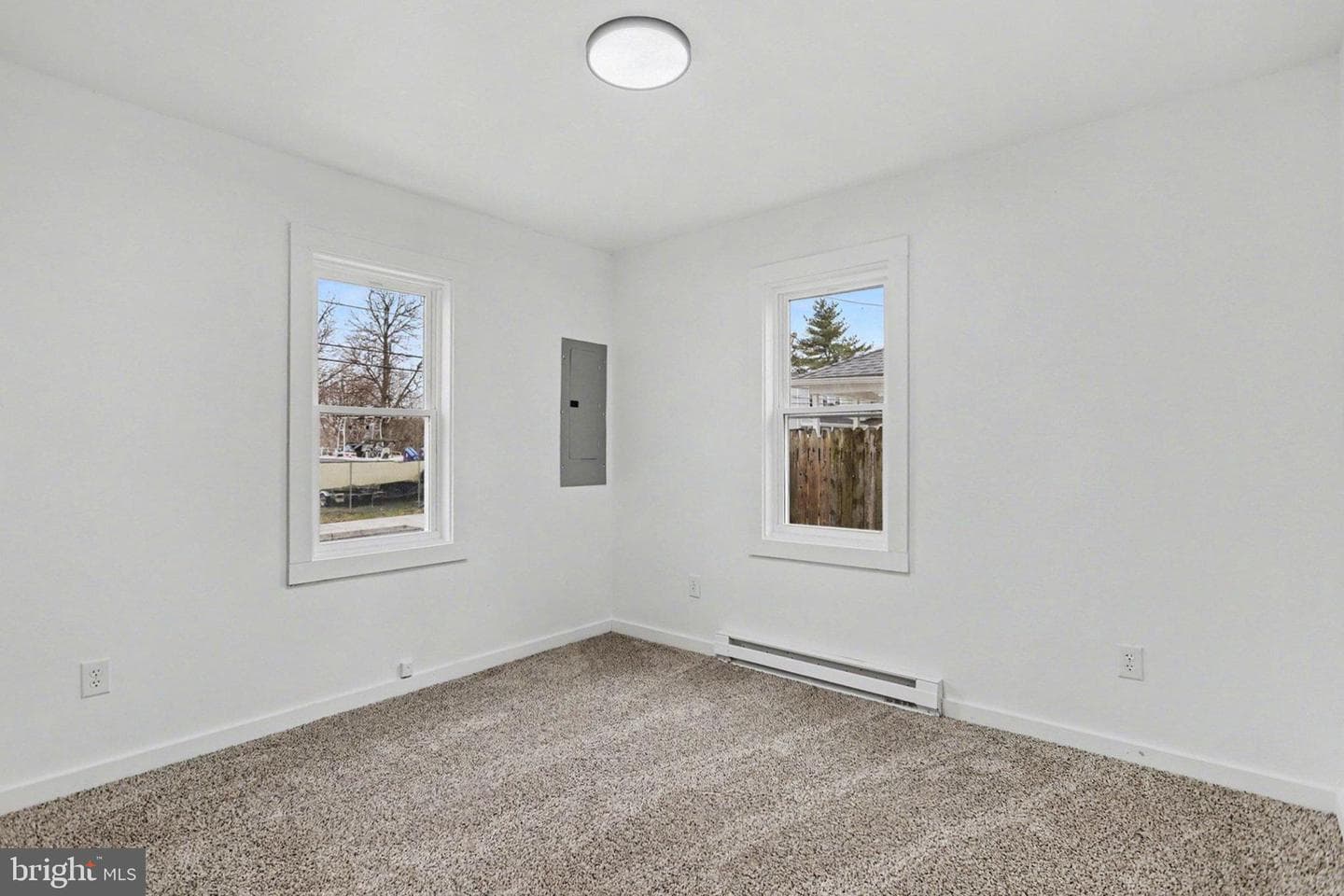 47 E High Street photo 25