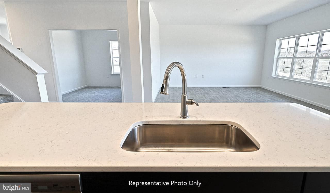 7843 Oak Brook Drive photo 18