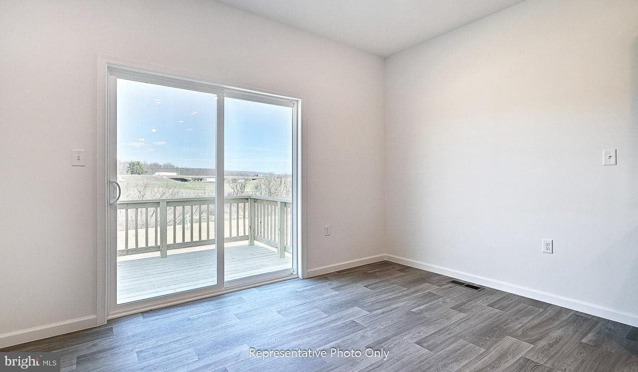 7843 Oak Brook Drive photo 21