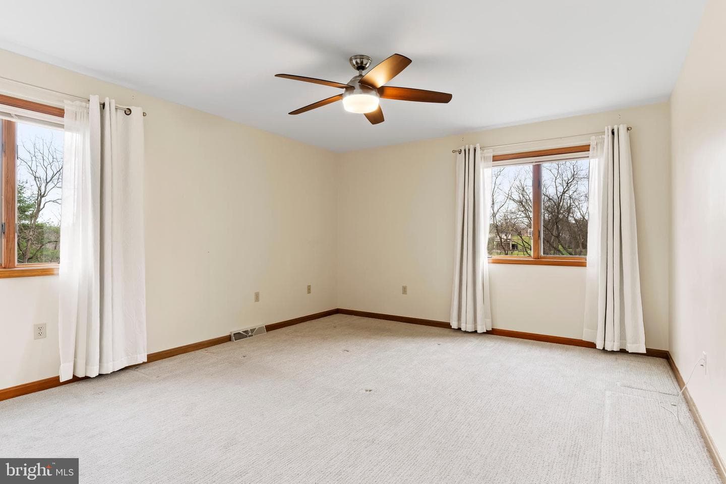 6365 N Huntsmen Dr. photo 28