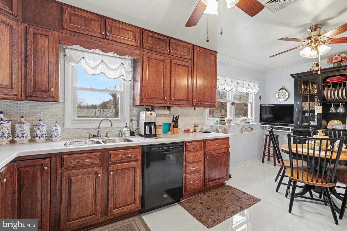 619 Charles Road photo 11