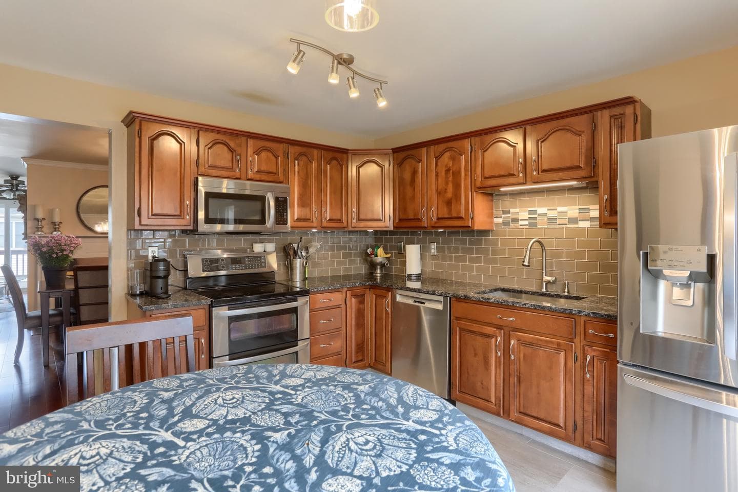 2039 Raleigh Road photo 11