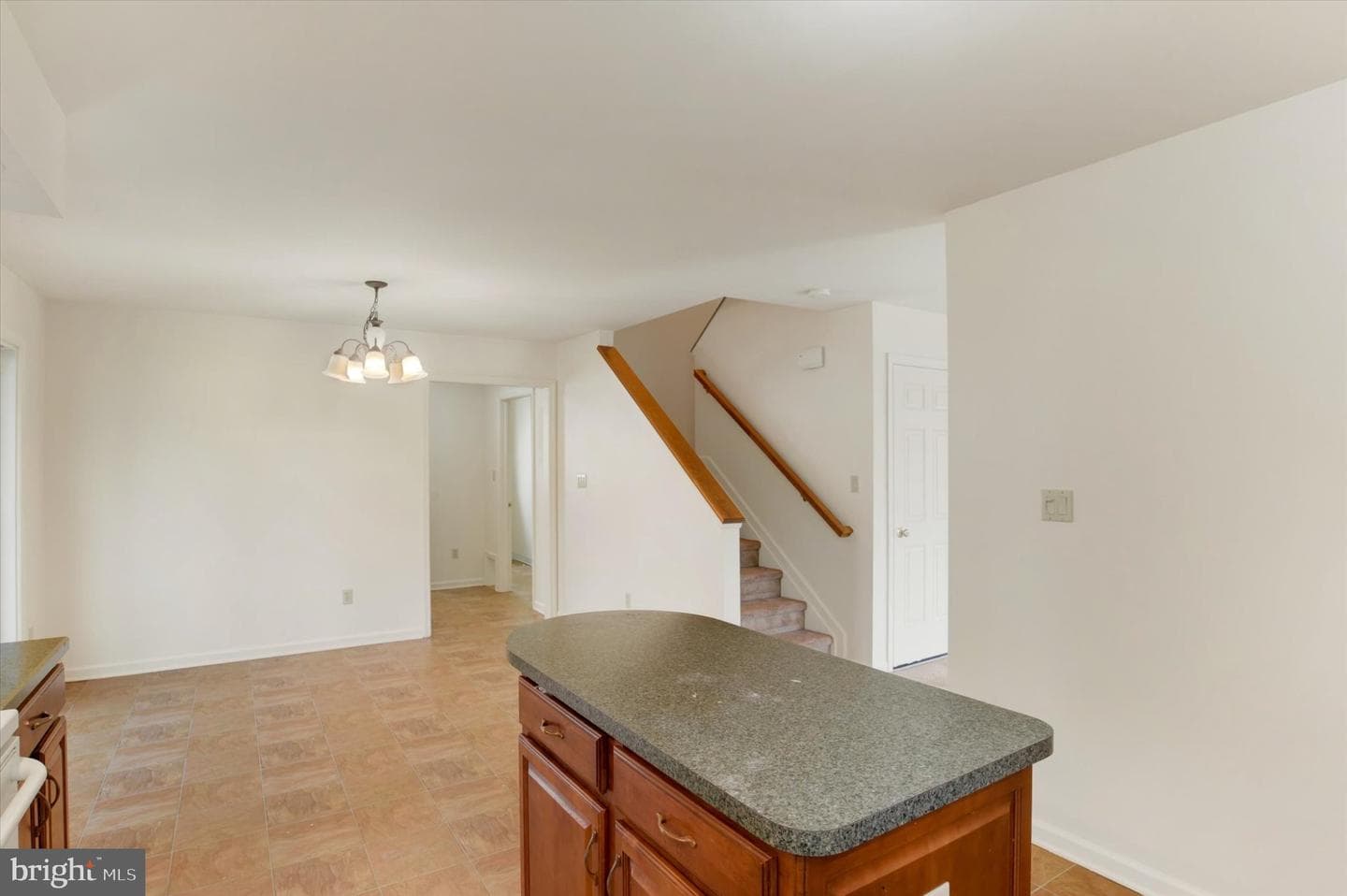 576 Kelker Street photo 6