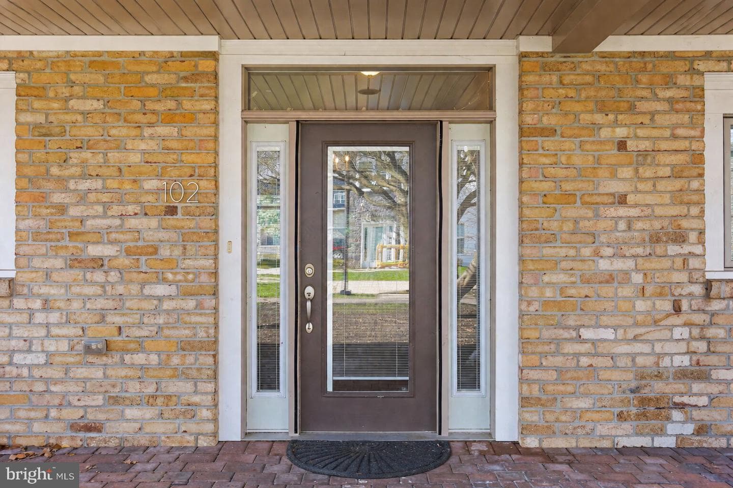 102 High Pointe Drive photo 2