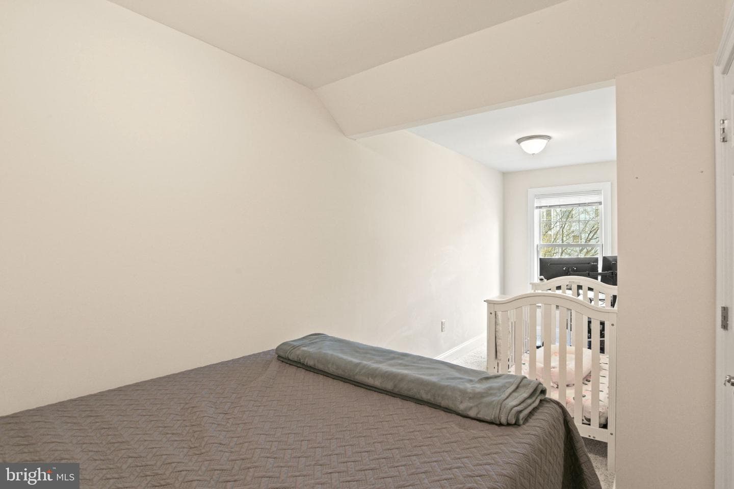 102 High Pointe Drive photo 28