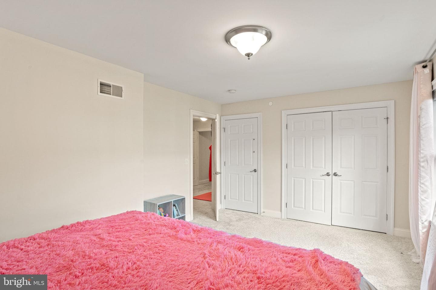 102 High Pointe Drive photo 30