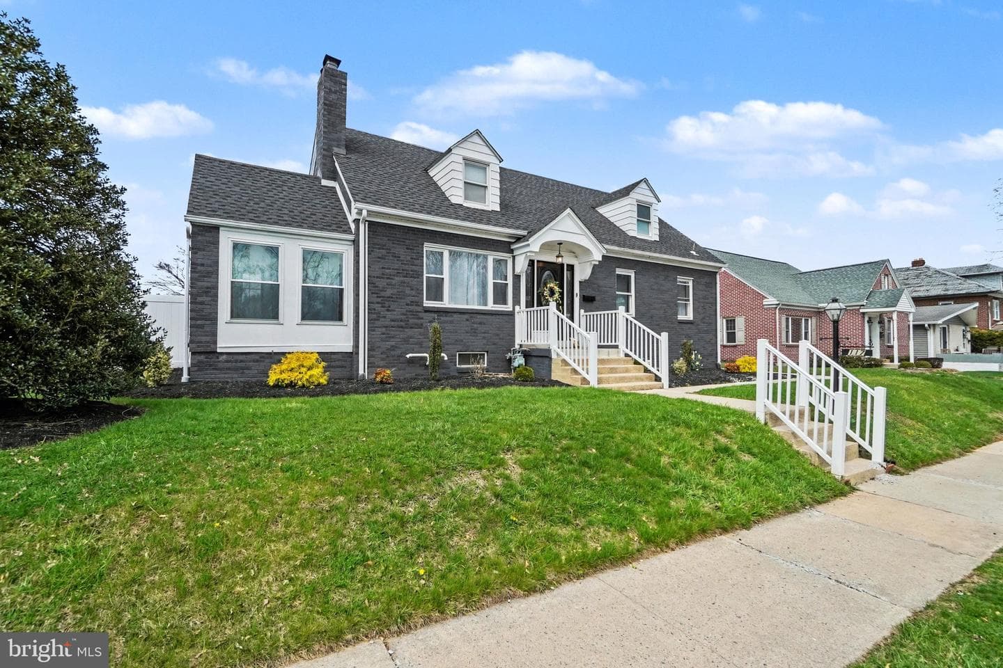 117 W Areba Avenue photo 3