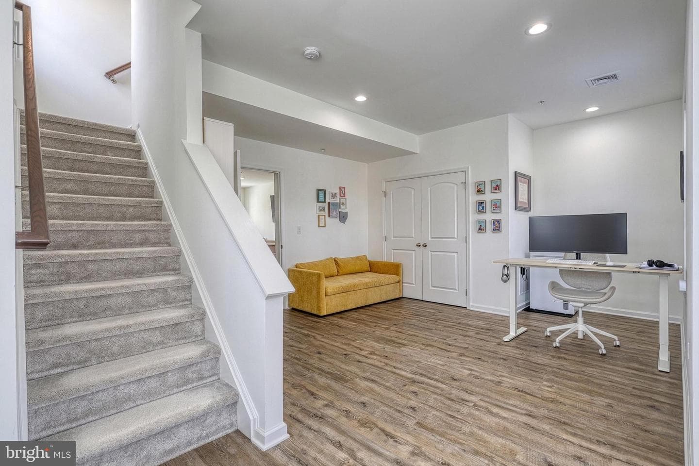 161 High Pointe Drive photo 6