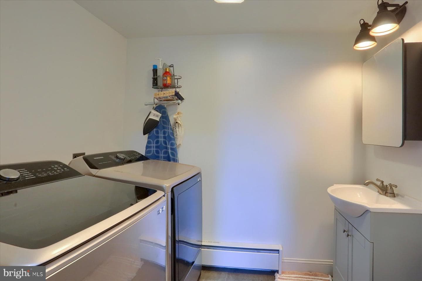 206 Armstrong Street photo 10