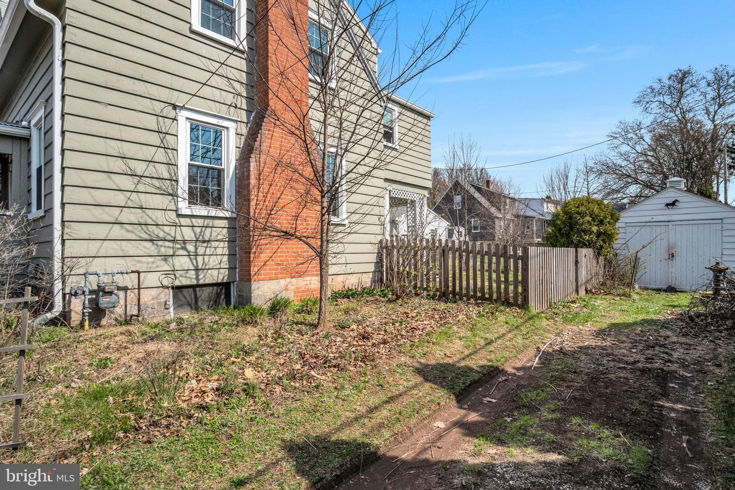 916 N Spring Street photo 25