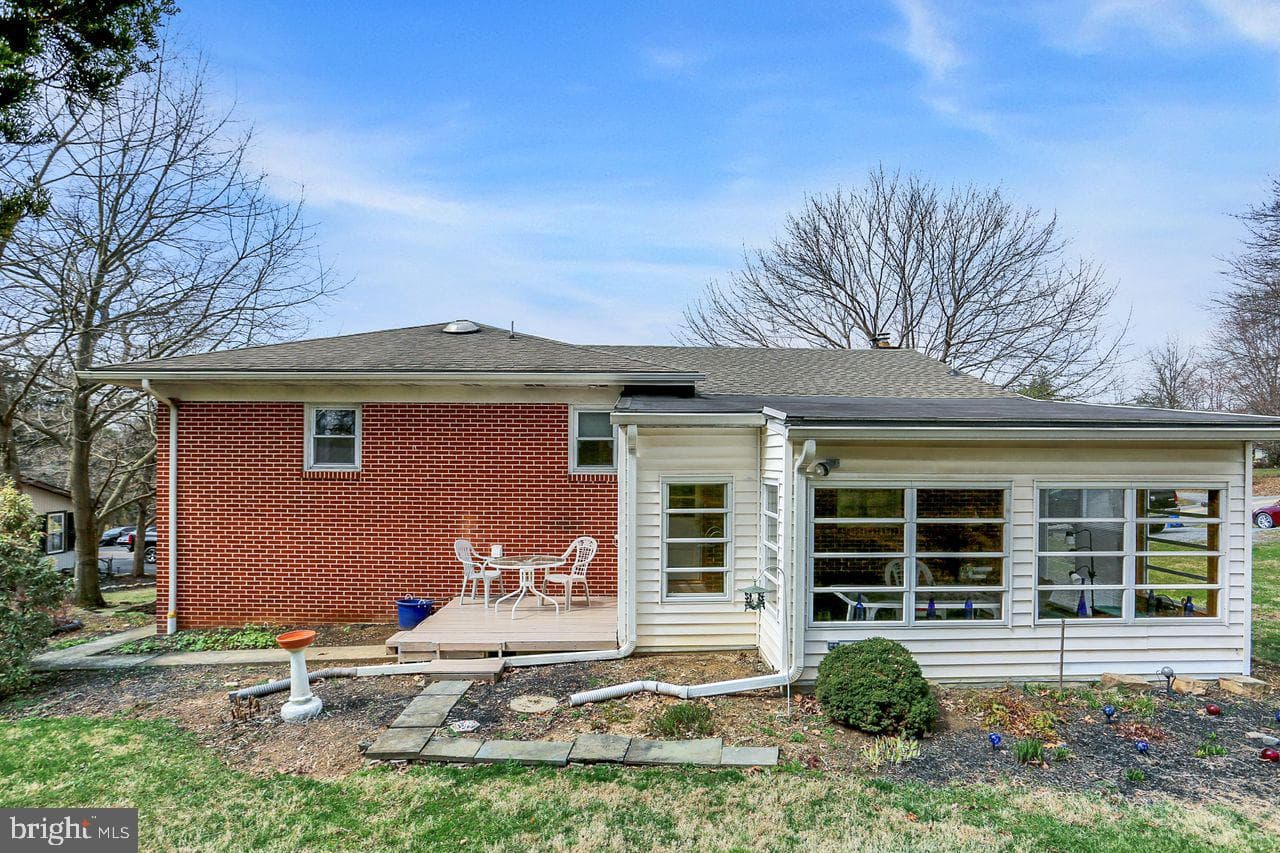 54 Grandview Road photo 32