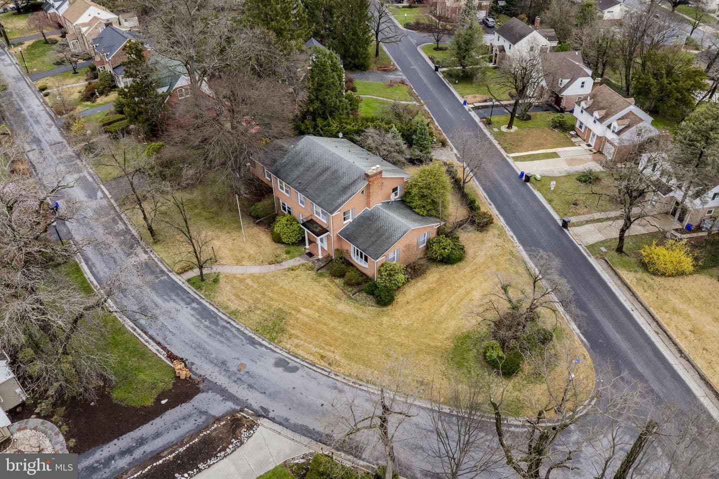 2301 Edgewood Road photo 2