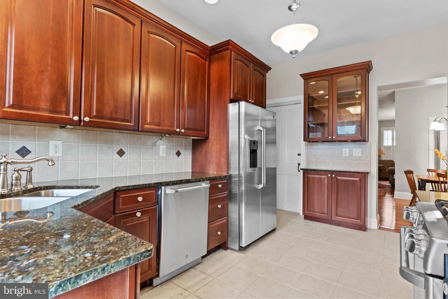 906 Green Street photo 12