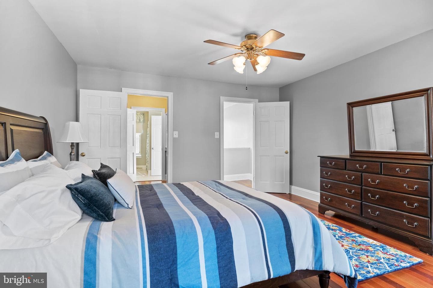 906 Green Street photo 23