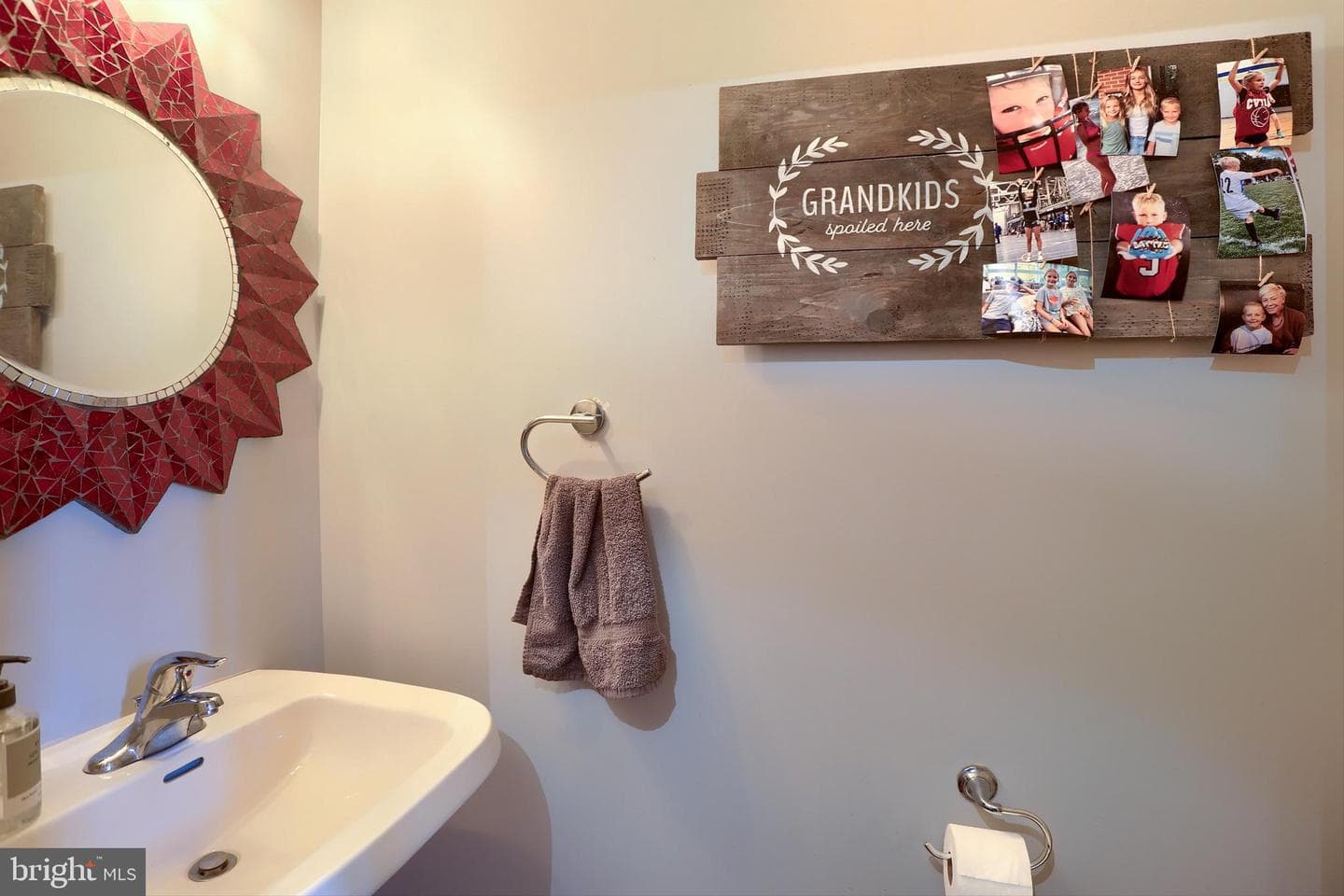 727 Winding Lane photo 8