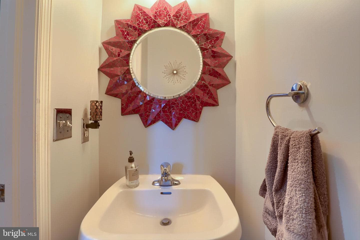 727 Winding Lane photo 9