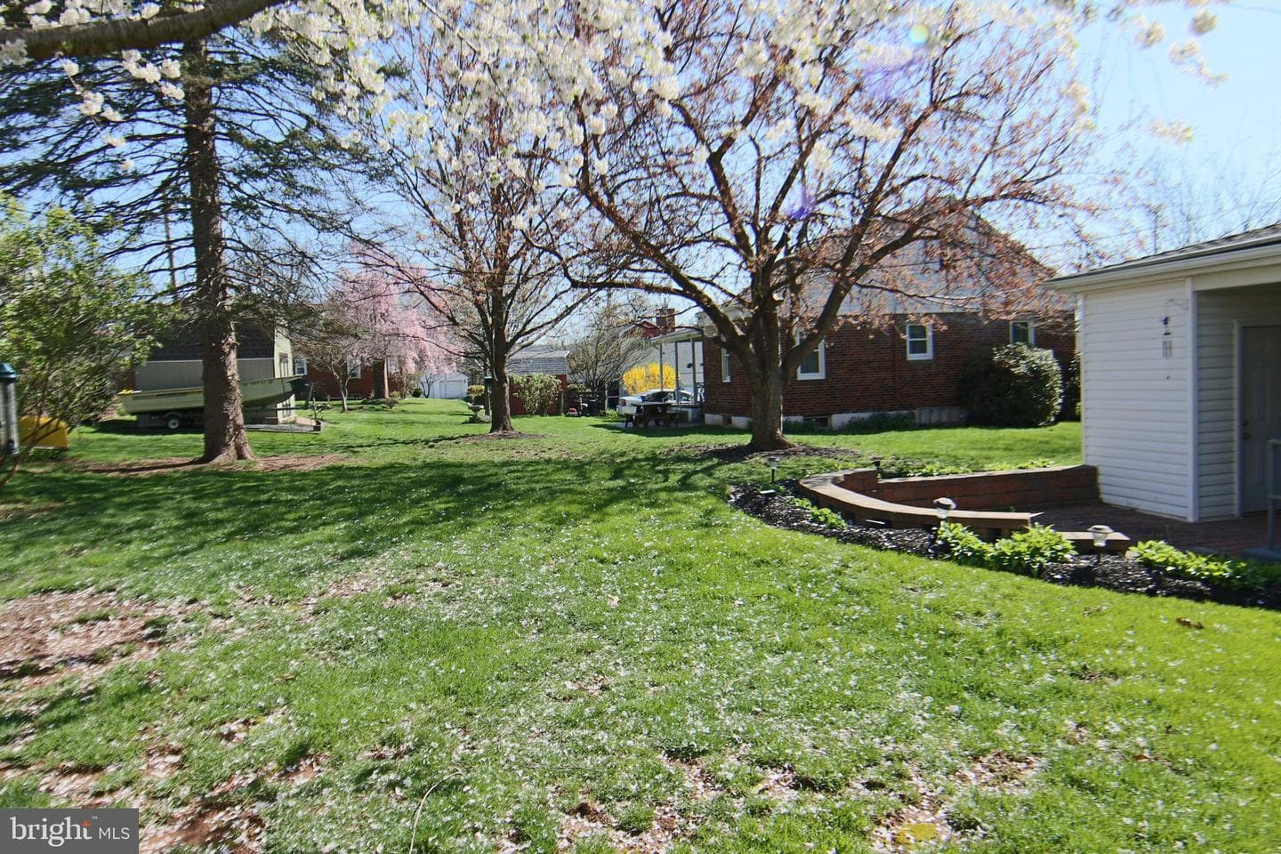 37 Wharton Avenue photo 3