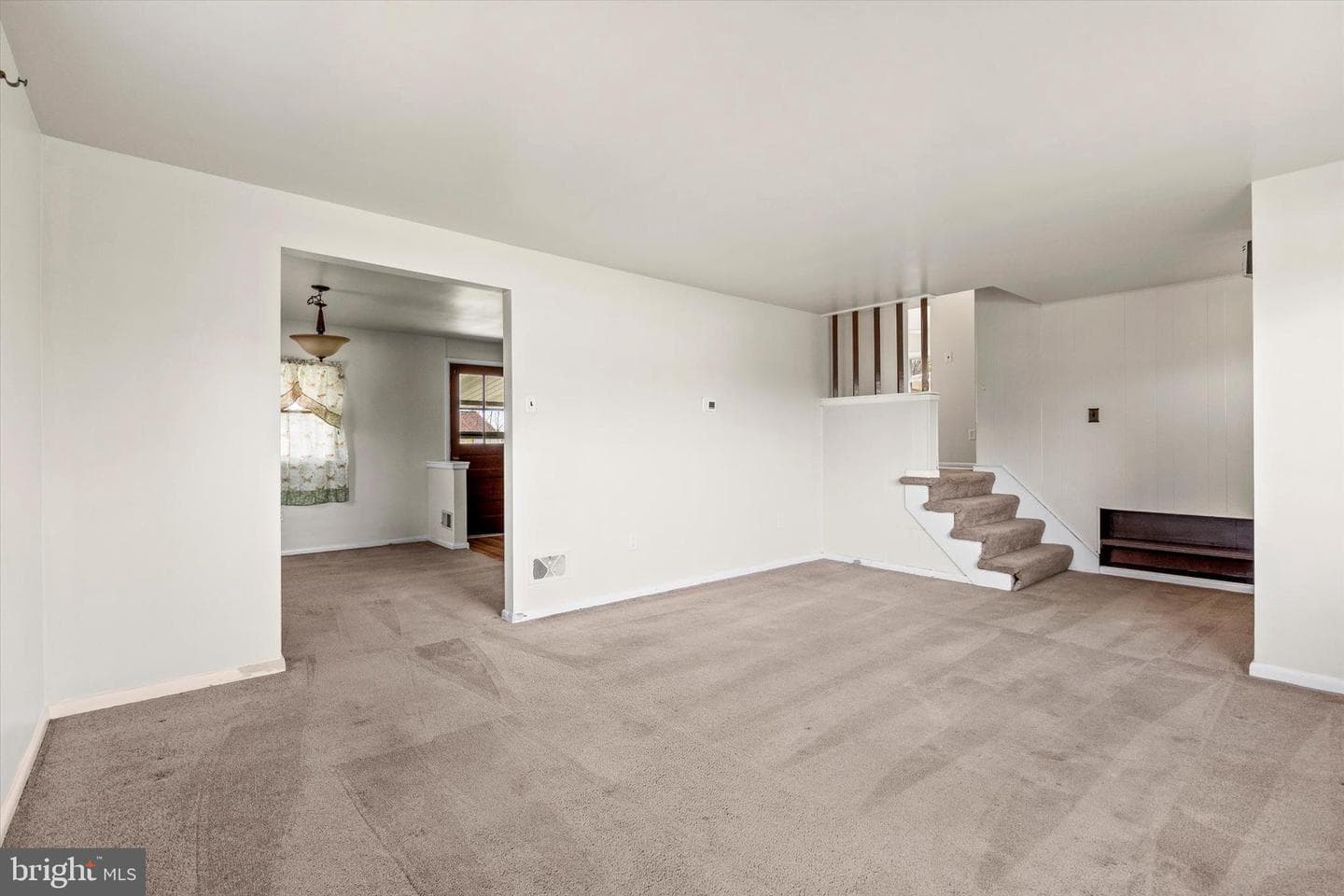 5209 Crestwood Drive photo 8