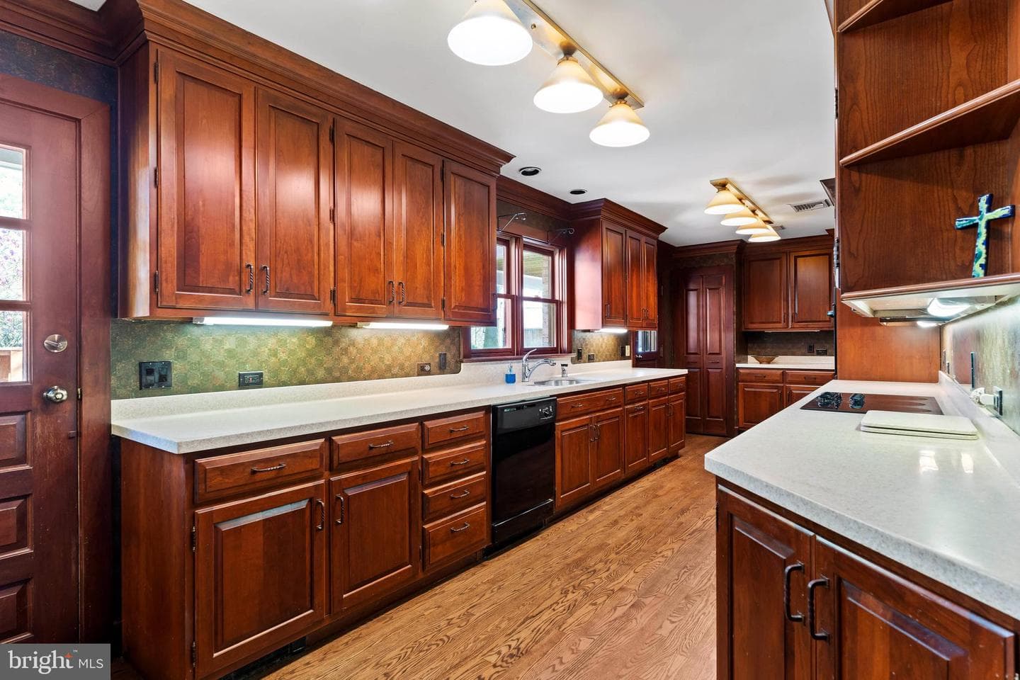 2301 Valley Road photo 13
